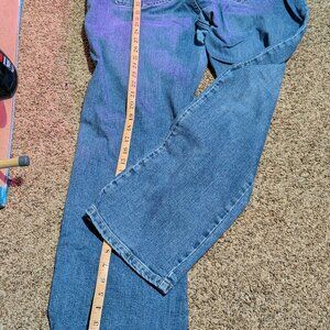 Ladies Lee Natural Straight leg Size 16M Lighter Blue Jean